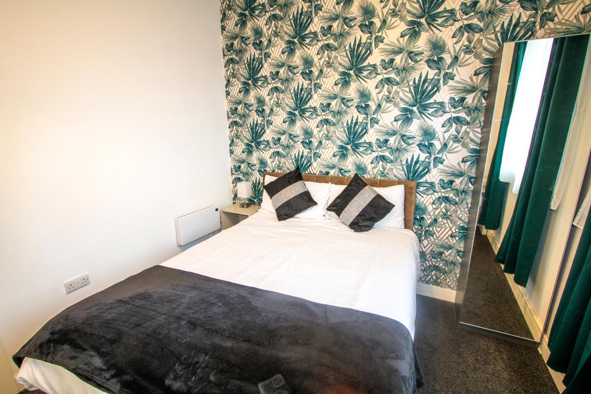 Ideal For Groups - 2 Bedroom Apartment - Free Parking, Transit Links, Close To Stadiums Manchester Exterior foto